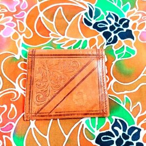 Vintage Tooled Bifold Wallet Soft buttery tan brown Leather cards photos